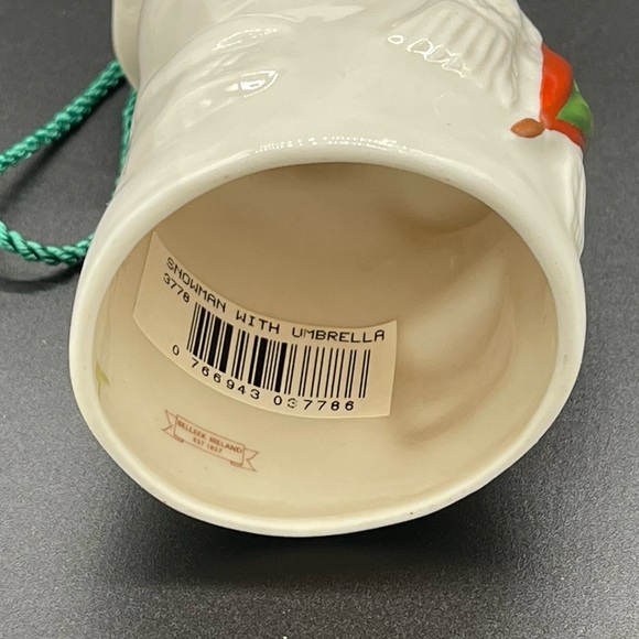 Belleek 2009 Annual Snowmen Snowman with Umbrella Bell Christmas Tree Ornament - Picture 13 of 15